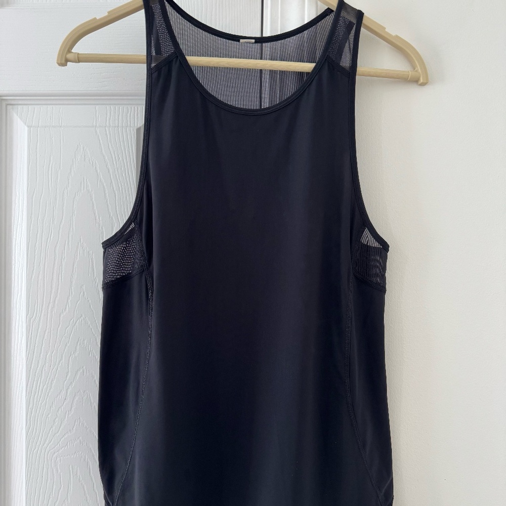 Lululemon tank top